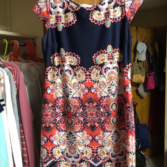 Short Spring Dress - Picture 2 of 4